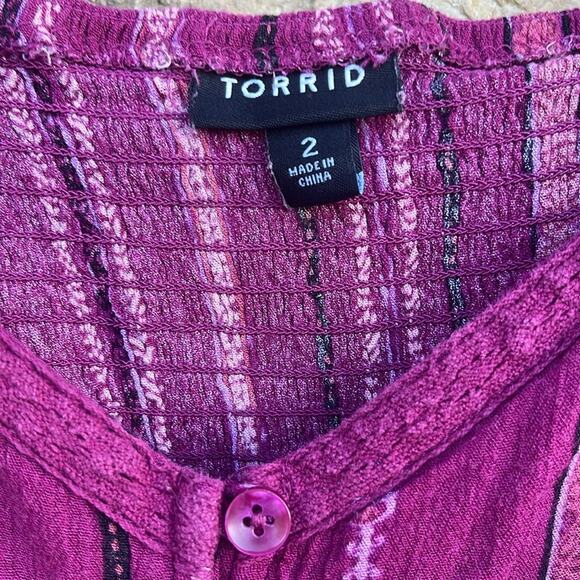Torrid purple & pink sleeveless blouse size 2X - Picture 3 of 7